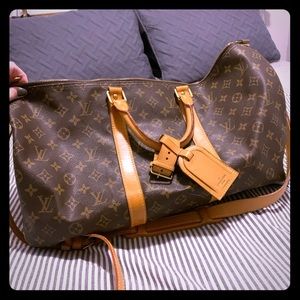✨AUTHENTIC✨ Louis Vuitton Classic Monogram Keepall